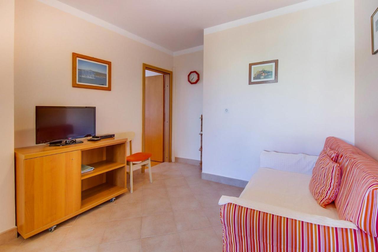 Apartments With A Parking Space Mali Lošinj Εξωτερικό φωτογραφία