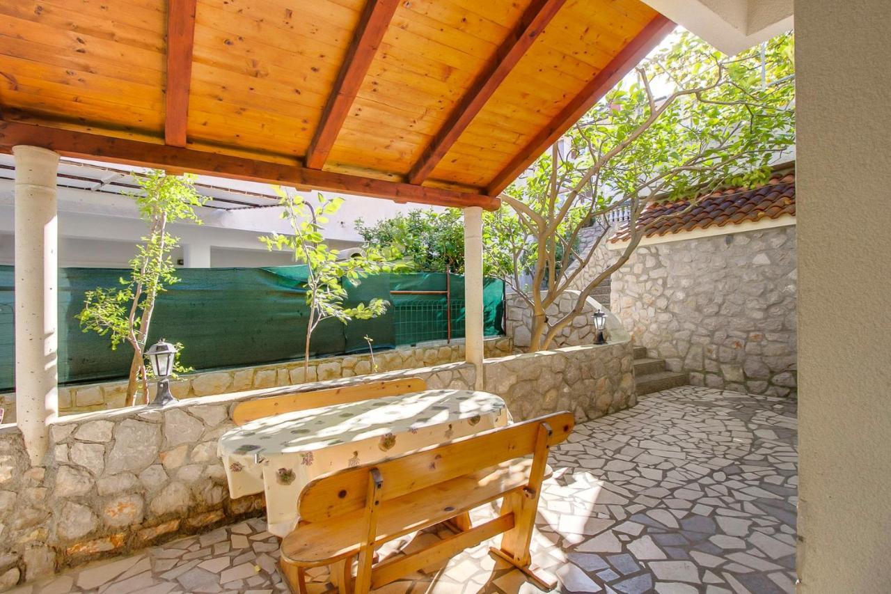 Apartments With A Parking Space Mali Lošinj Εξωτερικό φωτογραφία