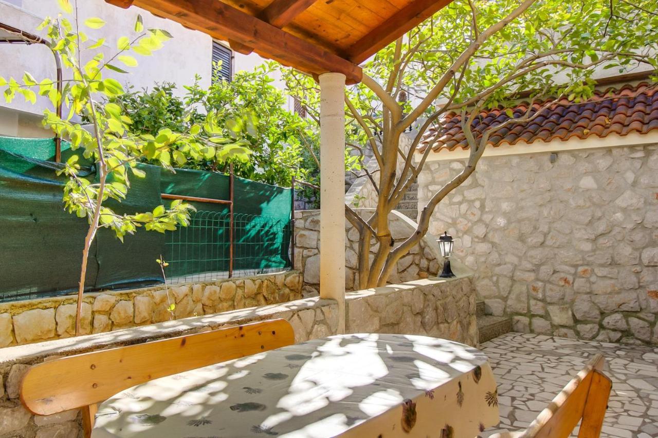 Apartments With A Parking Space Mali Lošinj Εξωτερικό φωτογραφία